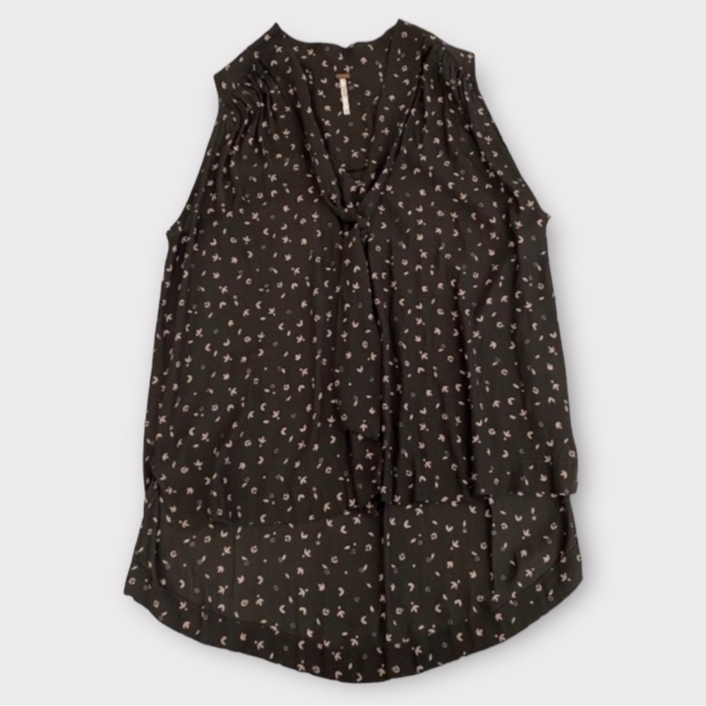 Free People Women’s Top Blouse Medium Sleeveless Tie Collar Leaf Print Flowy